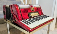 Vintage Sorrento Accordion 5