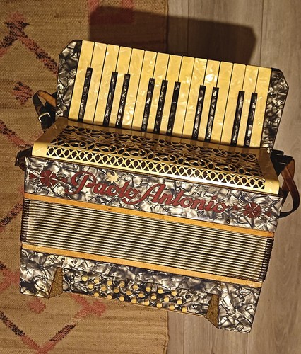 Vintage paolo antonio key - paolo,