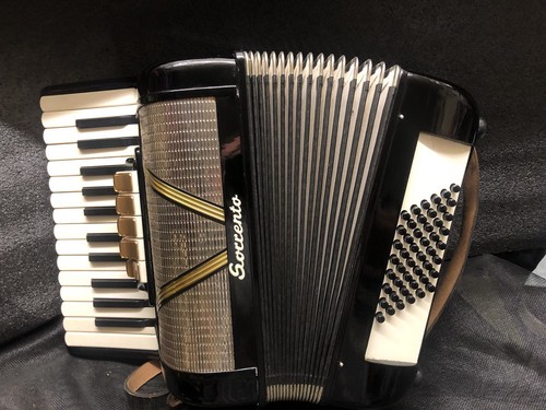 Accordion lovely little - lovely,