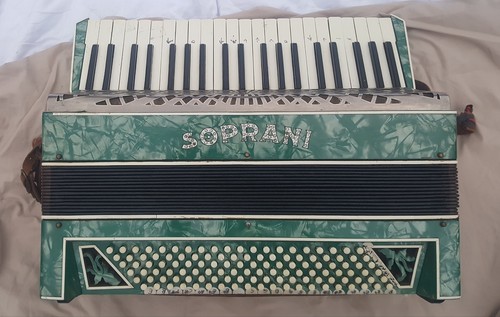 Soprani accordion 120 - soprani,